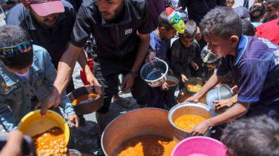 Gaza at 'high risk' of famine, conflict spread could be 'apocalyptic'