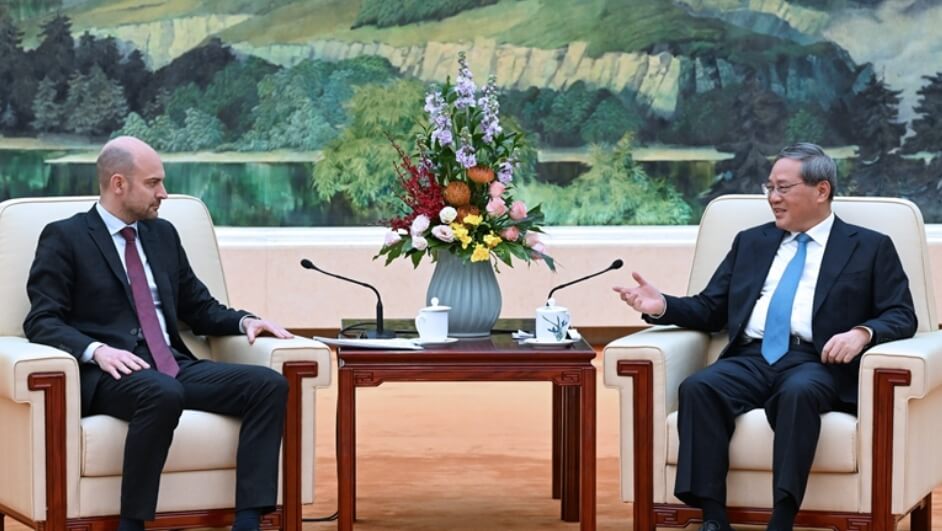 Chinese premier calls for stronger China-France cooperation to enhance global stability