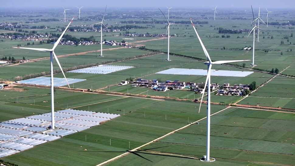 China's wind, solar capacity surpasses thermal power for first time