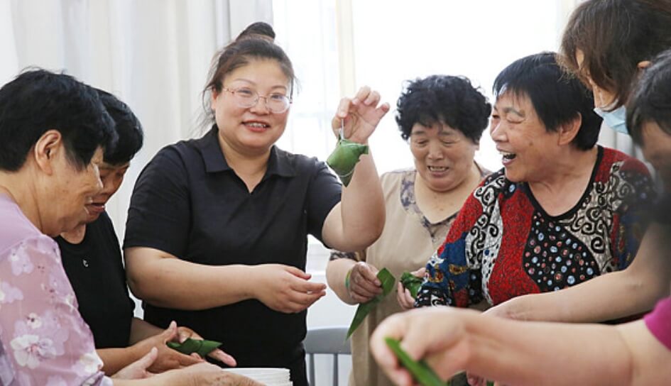 China steps up support for social participation of seniors amid population aging