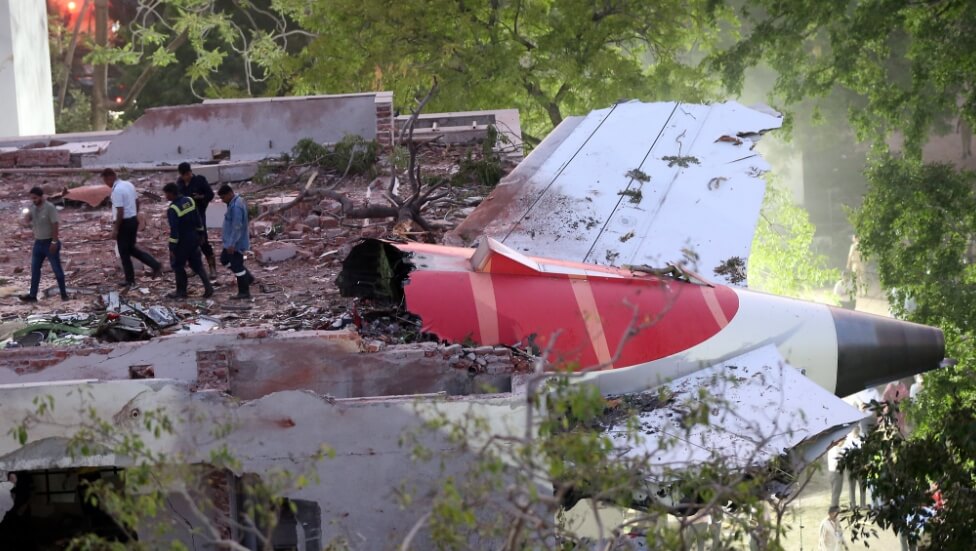 President Xi extends condolences to Indian leaders over plane crash