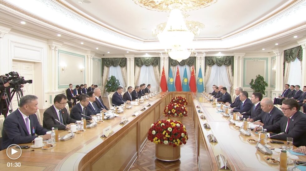 Xi says China ready to work with Kazakhstan to contribute to regional, world peace and development