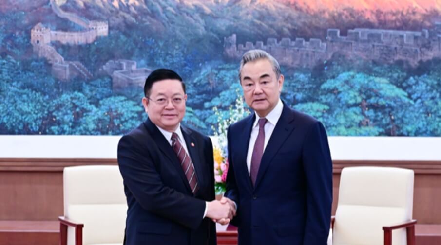 Wang Yi: China supports solution to Cambodia-Thailand clash in 'ASEAN Way'