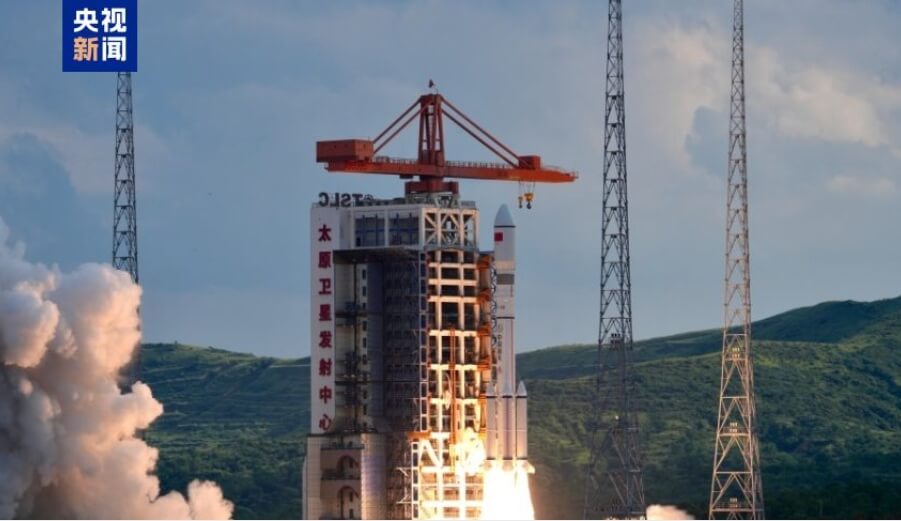 China launches new satellite internet batch into orbit