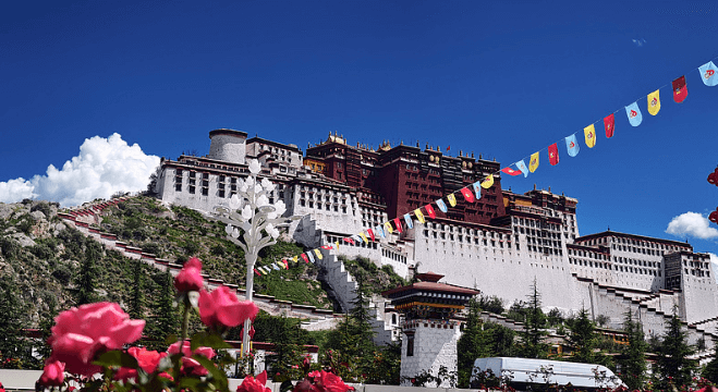 President Xi attends gala marking 60th anniversary of Xizang Autonomous Region